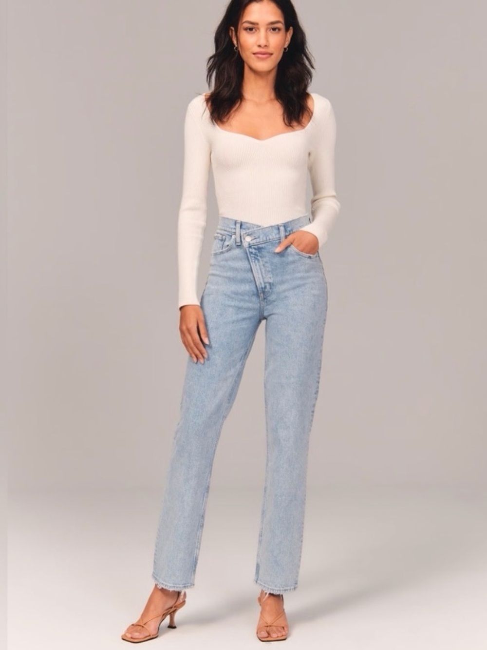 Abercrombie & Fitch 90s Straight Ultra High Rise Asymmetrical Jeans